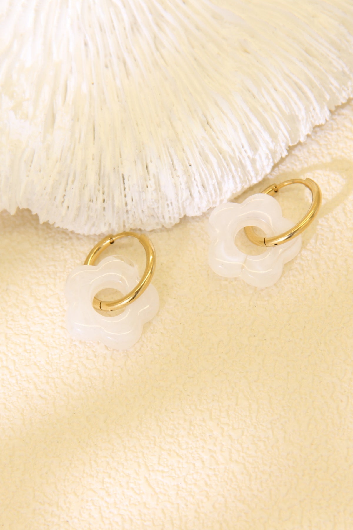 Boucles d’Oreilles Créoles Fleur