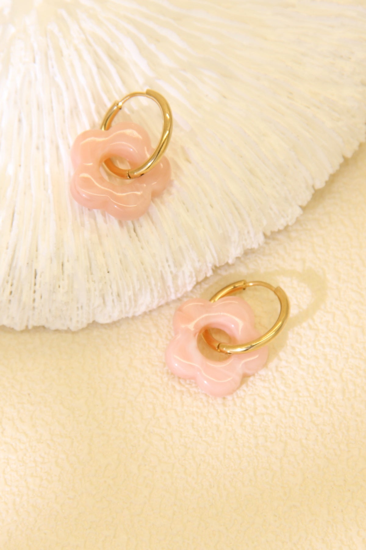 Boucles d’Oreilles Créoles Fleur