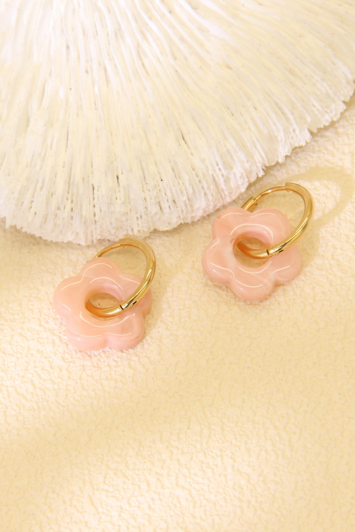 Boucles d’Oreilles Créoles Fleur